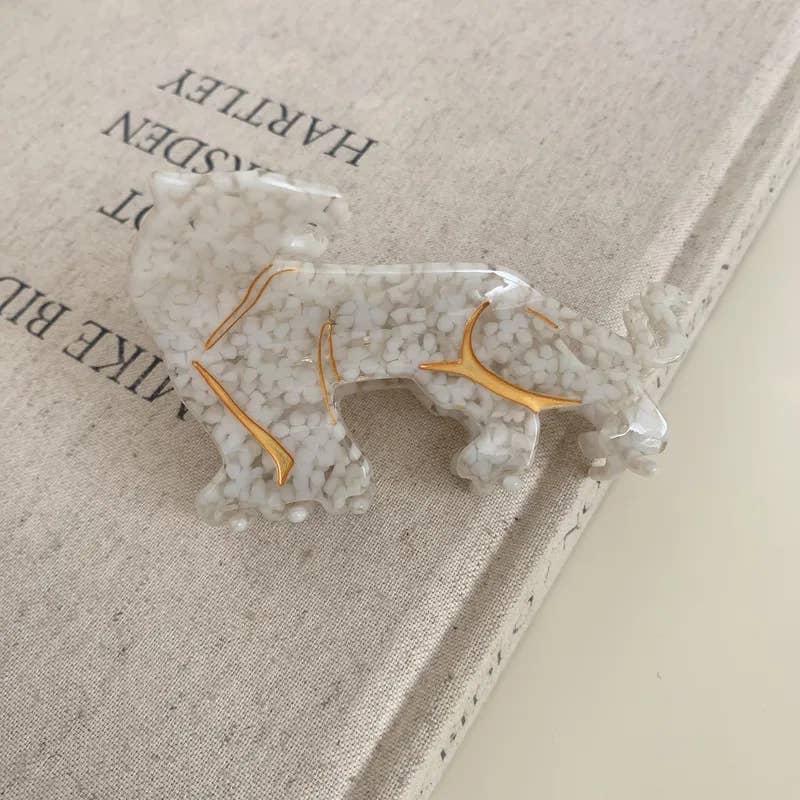 Cougar Cheetah Hair Claw Animal Hair Claw Leopard Hair Claw: Off-White